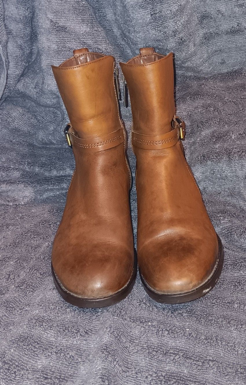 Blonde, 7½ Brown Boots