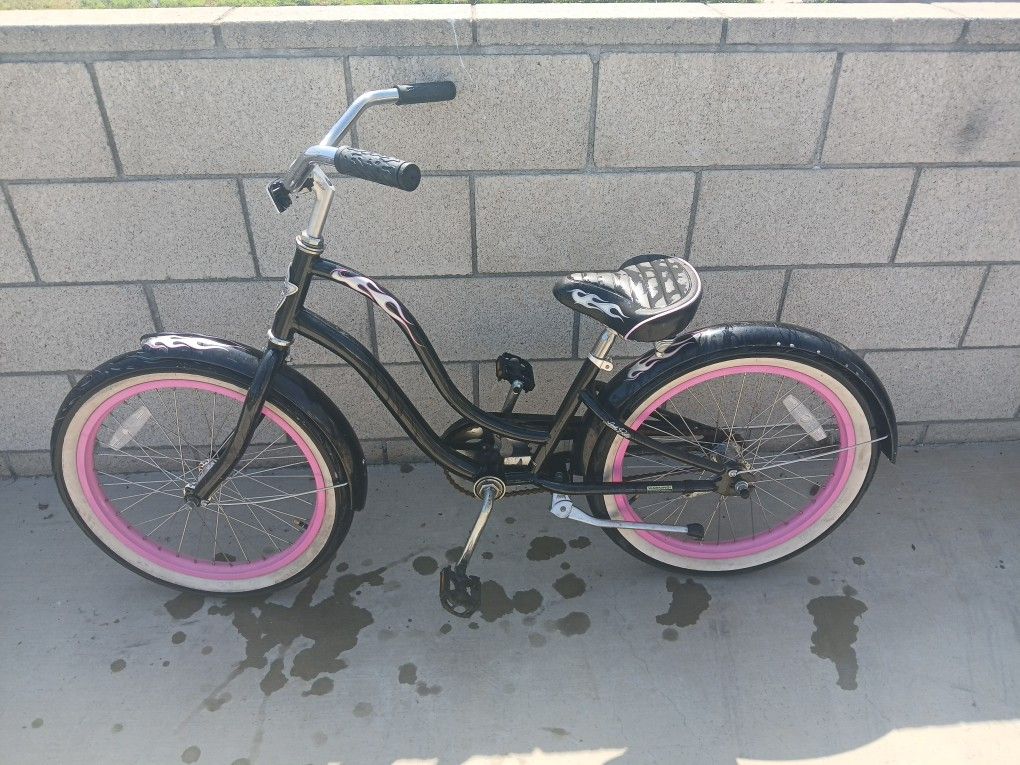 Girl's 20" Electra Little Betty Beach Cruiser Bike 