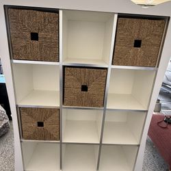 12 Cubby Shelving Unit With Woven Baskets