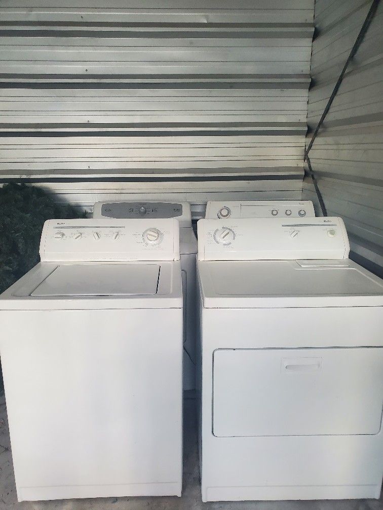 Kenmore Washer And Dryer Set.