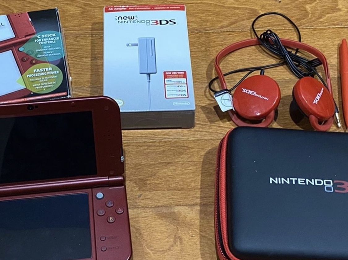 Nintendo 3DS XL Red WithTravel Case, Headphones, Wall & Car Charger, Stylus Pens, & AR Cards
