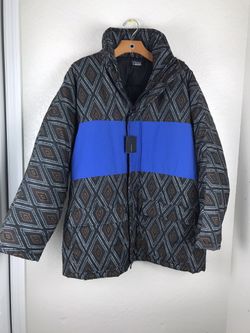 NWT Zara Menʼs cold-weather puffer jacket. ART: {contact info removed} UPC: 0609638180050 DETAILS: - Down-like fabrication. - Stand-up collar. -