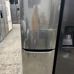 LG 24” Bottom Freezer In Stainless Steel New Open Box