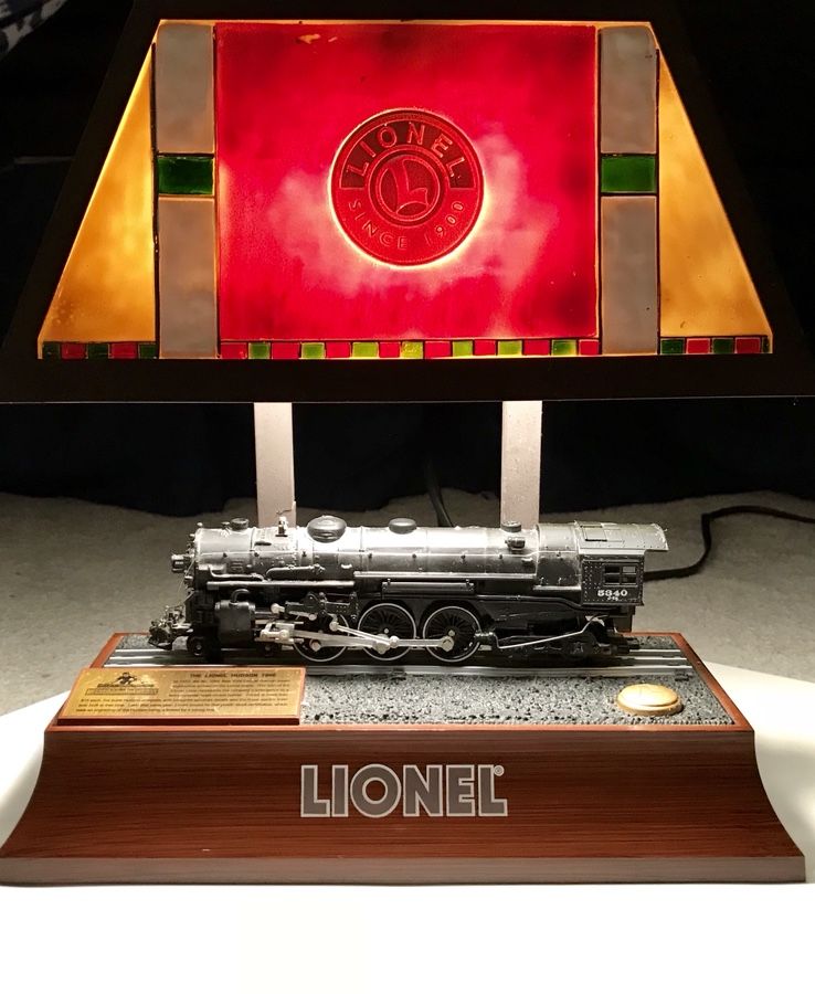 Lionel Train Table Desk Lamp Hudson 700E Locomotive with Sound & Motion