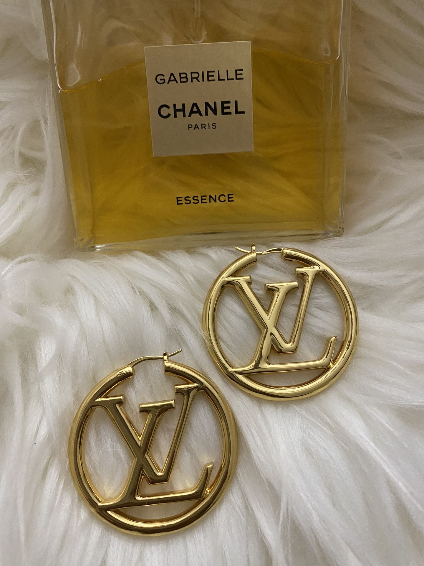 Earrings LV & CC Small for Sale in Homestead, FL - OfferUp