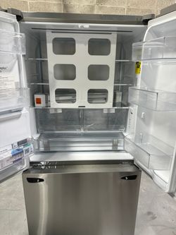 LG 26 Cu Ft Counter-Depth French Door Fridge - Barely a Mark