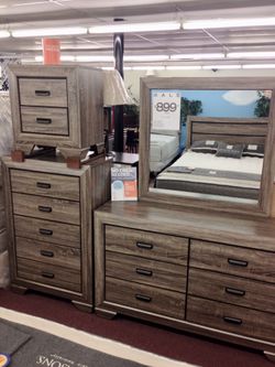 💥HUGE Furniture Sale!💥 Brand New 5PC Queen Size Bedroom Set! $50 Down Takes It Home Today!