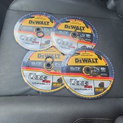 4 Saw Blades 