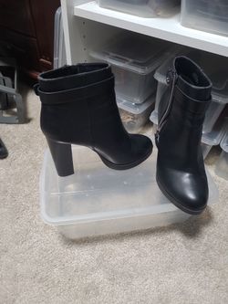 Forever 21 Black Bootie 