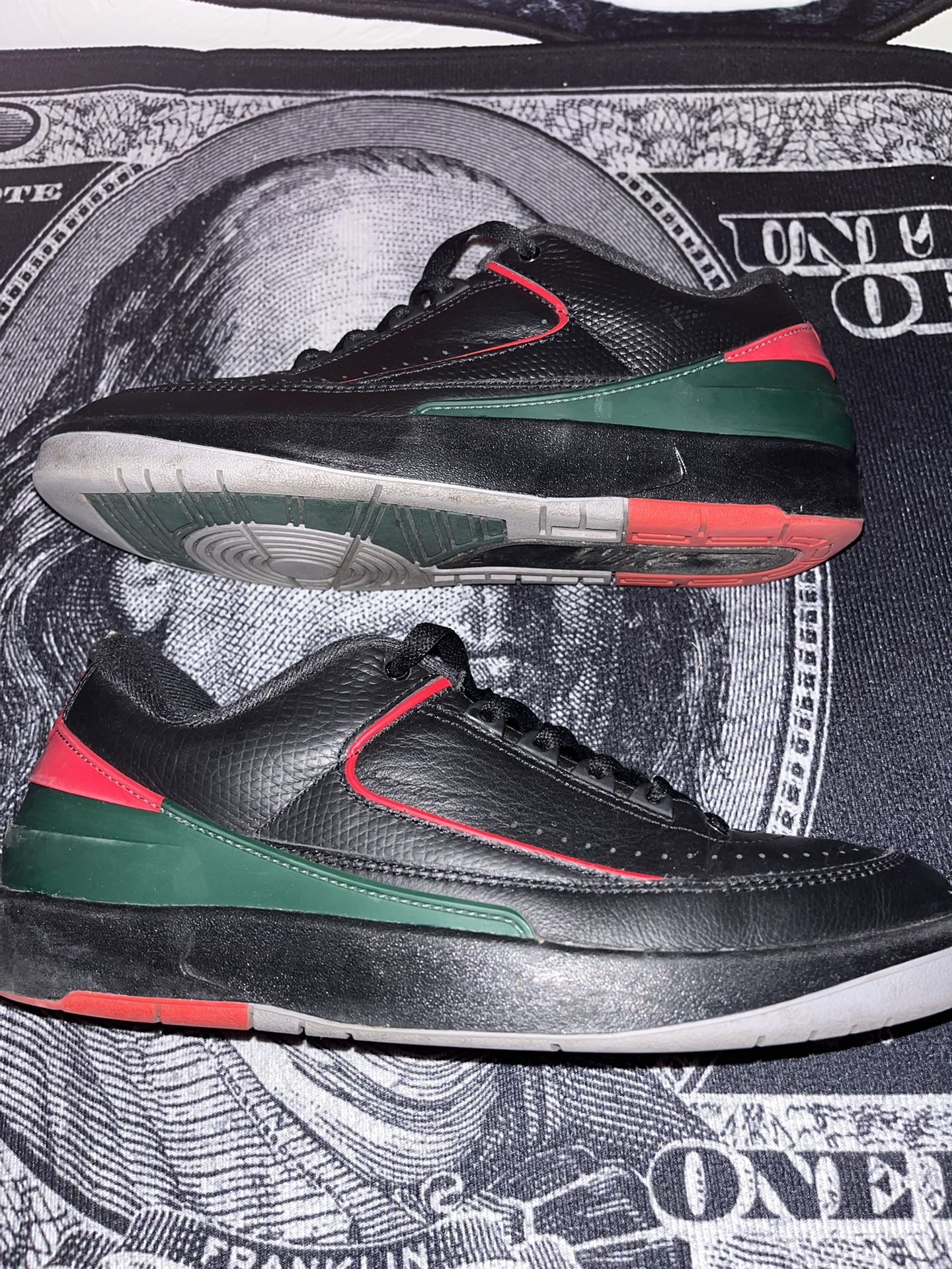 Christmas Jordan 2s
