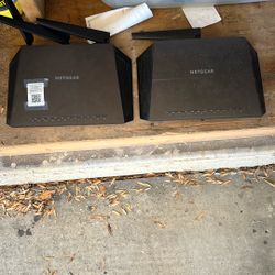 Nighthawk Wi-Fi Router (2)