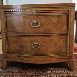 Beautiful Universal Furniture Burl Maple End Table/Nightstand/Entryway Chest