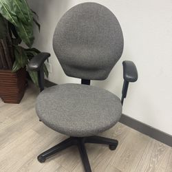 Clean Office Chair 