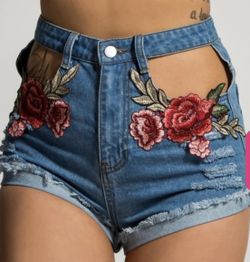 Rehab Women's Floral Embroidered Distressed Cut Out High Rise Jean Shorts Small