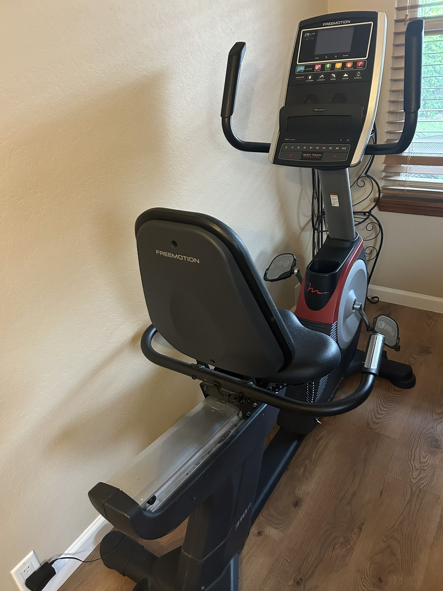 Free Motion Recumbent Exercise Bike
