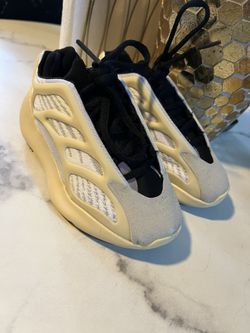 Boys Adidas Size 11c $45