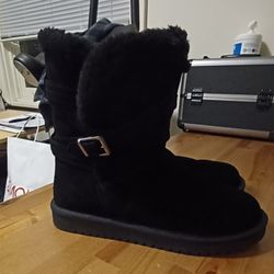 Excellent Like New Condition Koolaburra By Uggs Women's Size 9