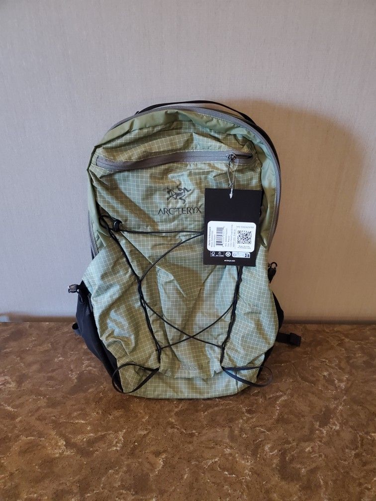 BRAND NEW $270 ARCTERYX AERIOS 35 BACKPACK HIKING DAY BAG SUPER LIGHT WEIGHT