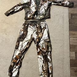 Hunting Clothes/ Gear