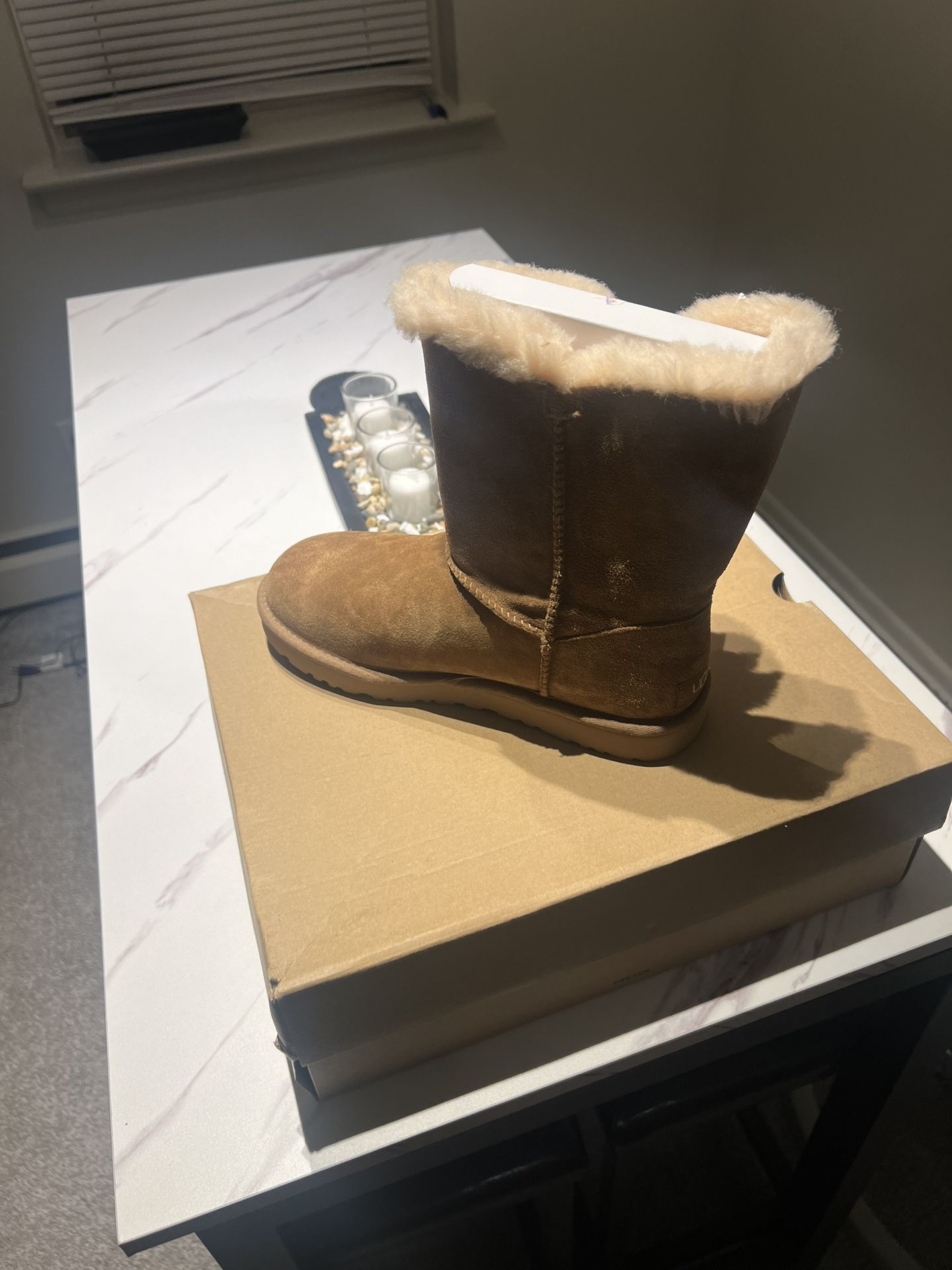 Pom pom uggs hot sale