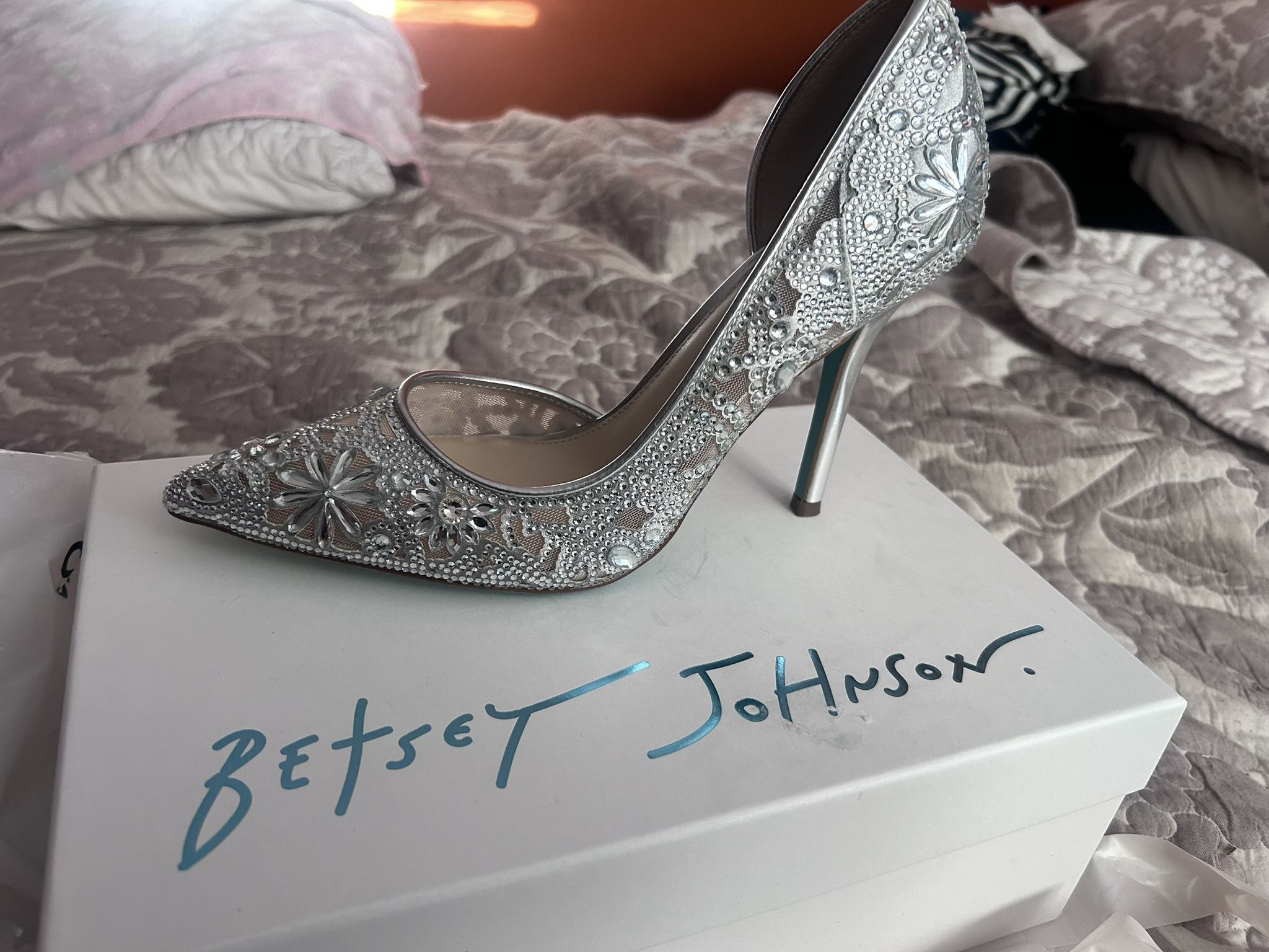 8.5 Betsy Johnson Heels