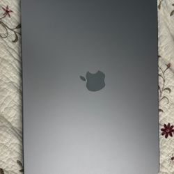 16in Mac Book Pro. 2021. Like New. 