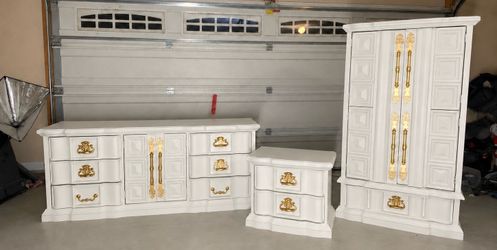 Beautiful White Dresser, Armoire & Nightstand Set
