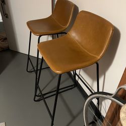 Beautiful 30” Bar Stools - Like New!