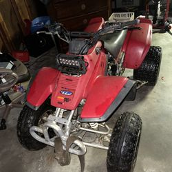 Got this 2000 Yamaha warrior 300cc I bought not running I was going to use it for parts but I decided to cleanthe carbs the best I could got it run bu