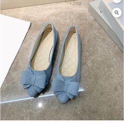 New Womans Blue Shoes 9