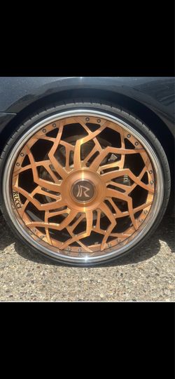 24in Rucci Brushed Rose Gold 5lug