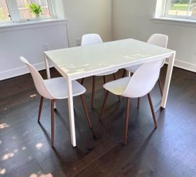Kitchen table