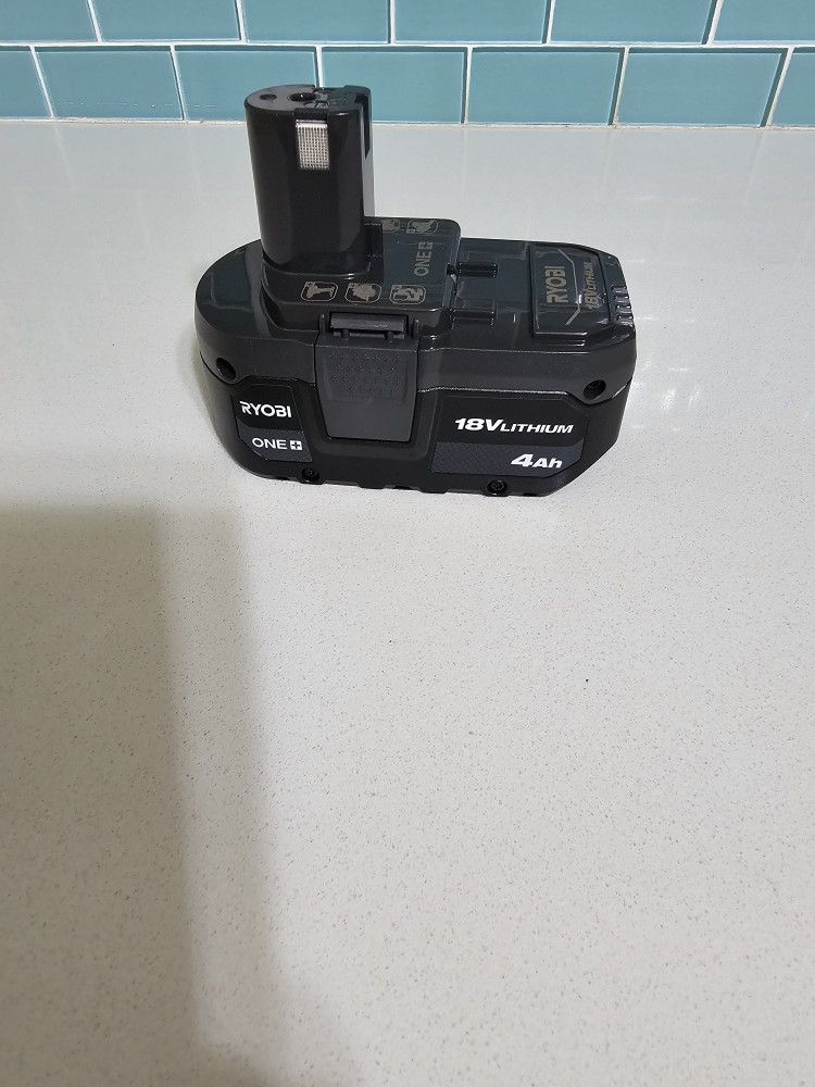 Ryobi 18 volt lithium battery 4 AH Batería de litio Ryobi de 18 voltios y 4 AH