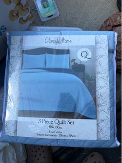 Queen bedding set