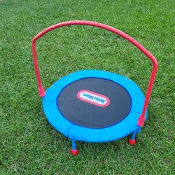 Little Tikes  Easy Store 3-Foot Trampoline with Foldable Hand Rail 