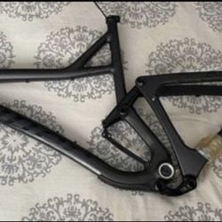 Niner Full Suspension Carbon Fiber Mountain Bike Frame  (NEW)
