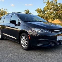 2020 Chrysler Voyager