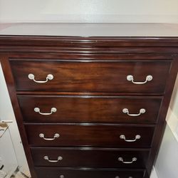 Dark Wood 5-Drawer Dresser - Needs Repair