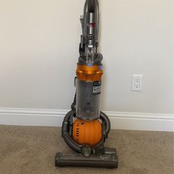 Dyson DC25 All Floors Bagless Ball Upright Vacuum Cleaner Orange Gray