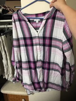 XL Maroone Long Sleeve Shirt and Maroone Plaid Button Up