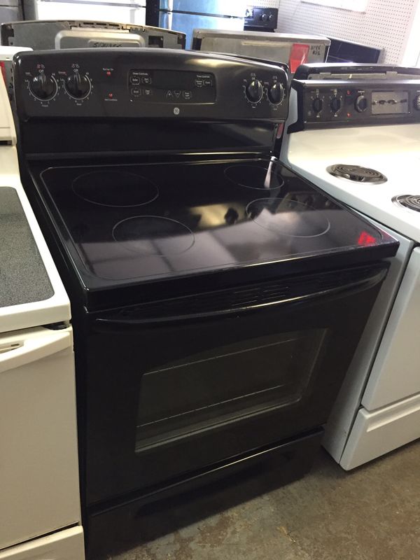 Black Ge smooth top range for Sale in Fort Lauderdale, FL OfferUp