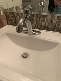 2 Moen Single Hand Bathroom Faucets