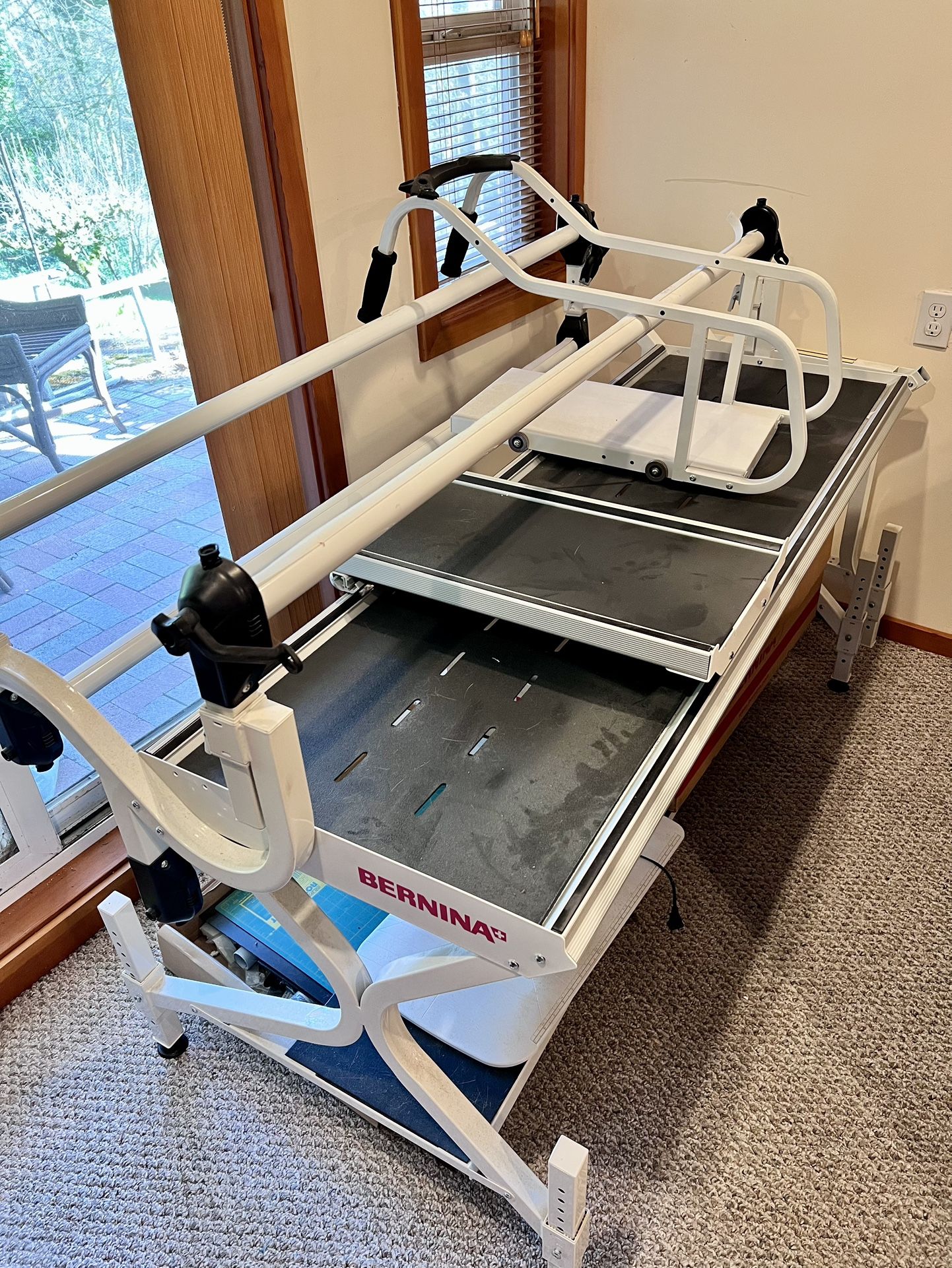 Bernina 830 Sewing Machine + Longarm Quilting Machine