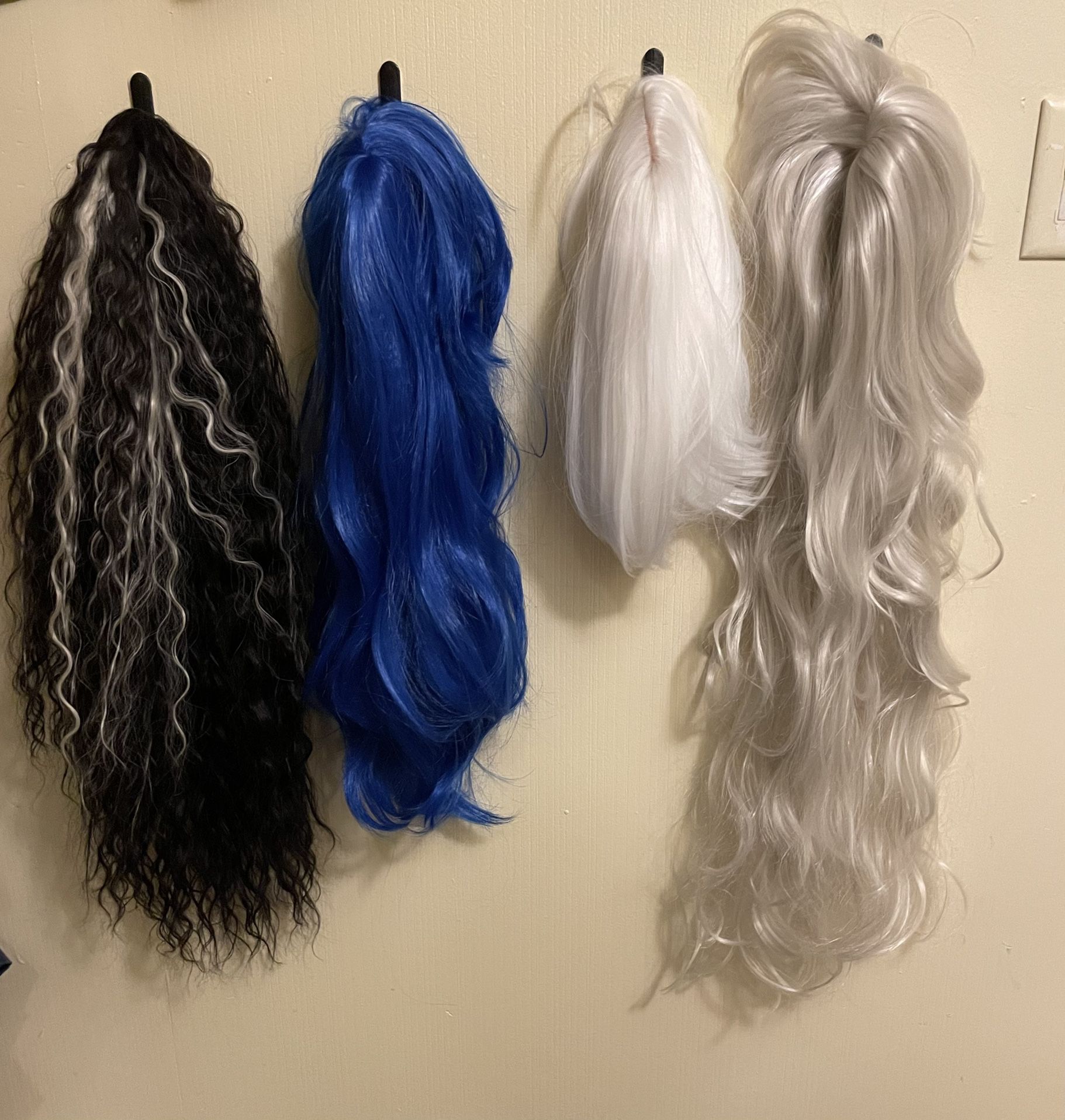 4 Synthetic Wigs