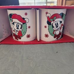 NEW Disney Mug Set Mickey And Minnie
