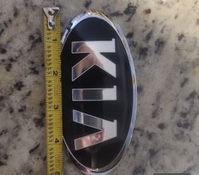 Kia Optima Emblem
