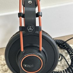 AKG K712 PRO Dynamic Reference Studio Open-Back Over-Ear Wired Black Headphones