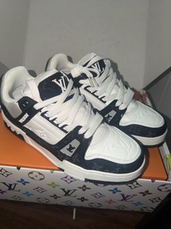 Louis Vuitton black sneakers
