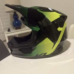 Fox V1 Motocross Helmet 