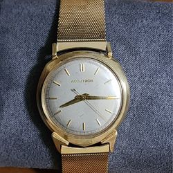 Bulova Accutron 14k 